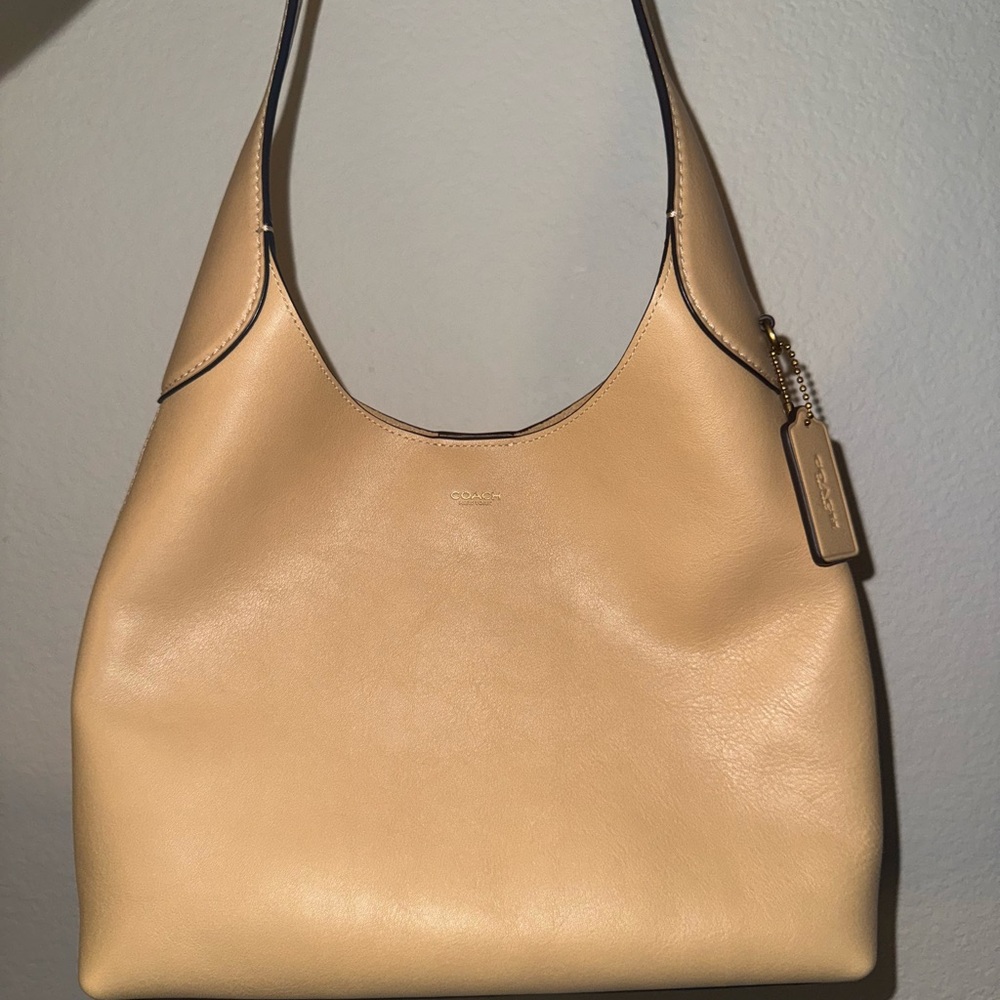 🌞 Coach Tan Brooklyn 28 Shoulder Bag 🌞